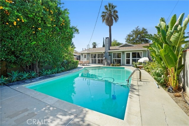 Photo - 7460 Shoup Ave