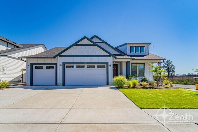 Building Photo - 2001 SE 13th St