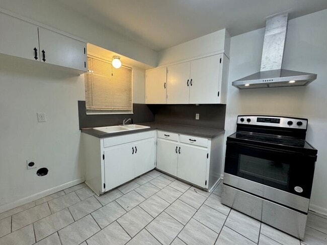 Photo - 103 Park Cir