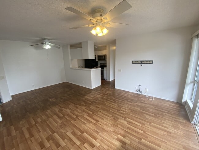 Photo - 91-243-243 Hanapouli Cir Unit 23C