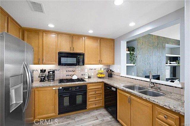 Photo - 30 Notchbrook Ln