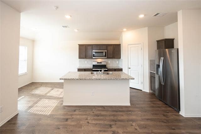 Photo - 706 Meadow Creek Ln