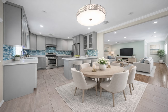 Building Photo - 1337 Douglas St