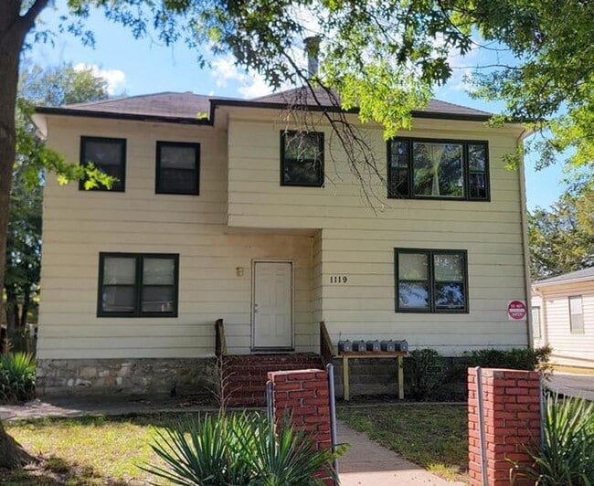 Building Photo - 1119 Market St Unit Apt 4