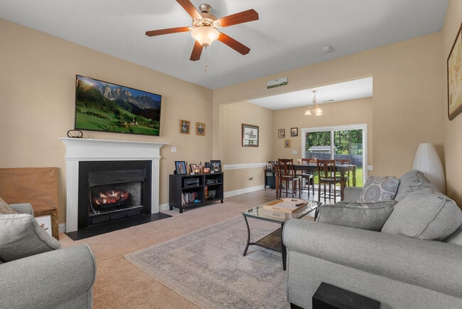 Photo - 209 Admiral Ct