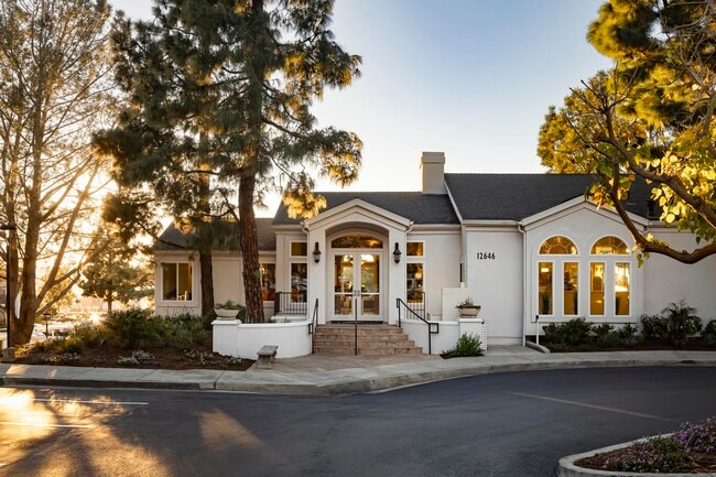 Building Photo - The Club Torrey Pines Rental