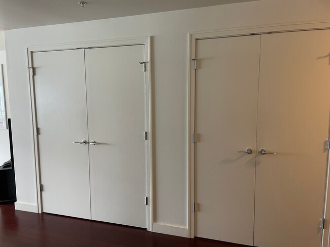 Photo - 3601 S River Pky Unidad 1606