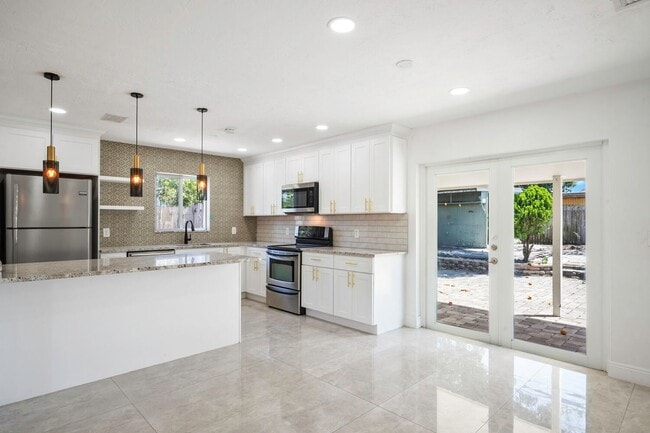 Photo - 2100 N Seacrest Blvd