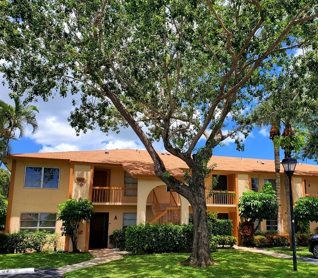 Building Photo - 5890 Sugar Palm Ct Unit F