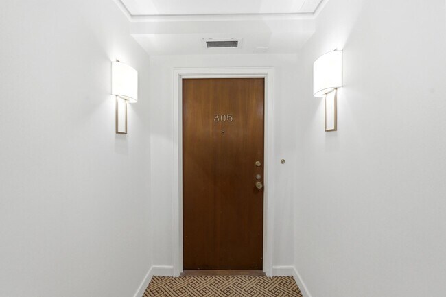 Photo - 955 26th St NW Unit # 305