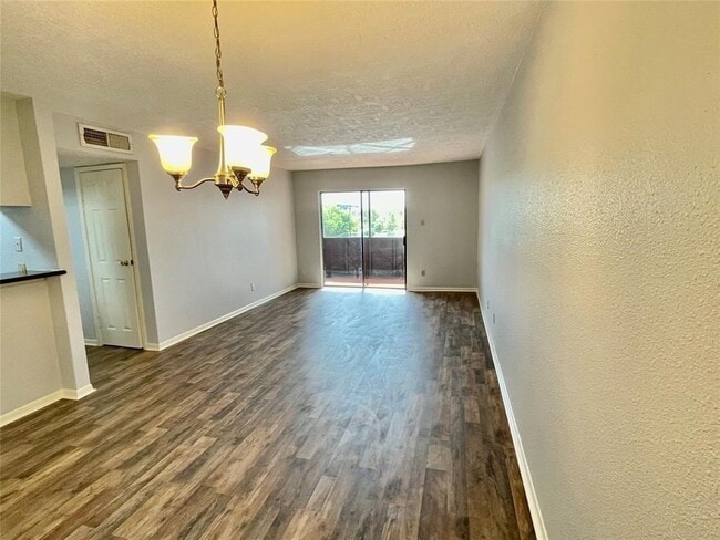 Photo - 3025 Walnut Bend Ln Unidad 38