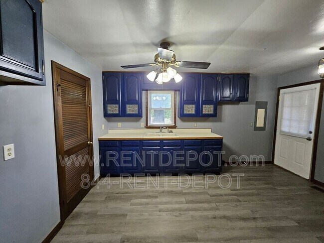 Photo - 3912 W Columbia St