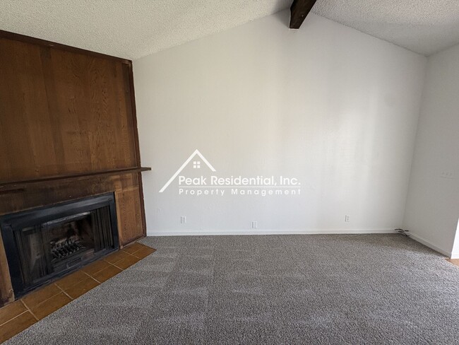 Photo - Spacious Fair Oaks 2bd/1ba Duplex with 1 Car Garage