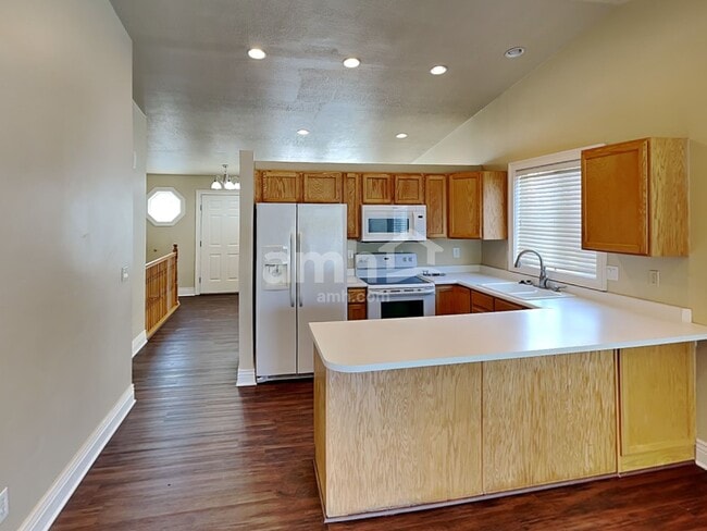 Photo - 1283 N 2525 W