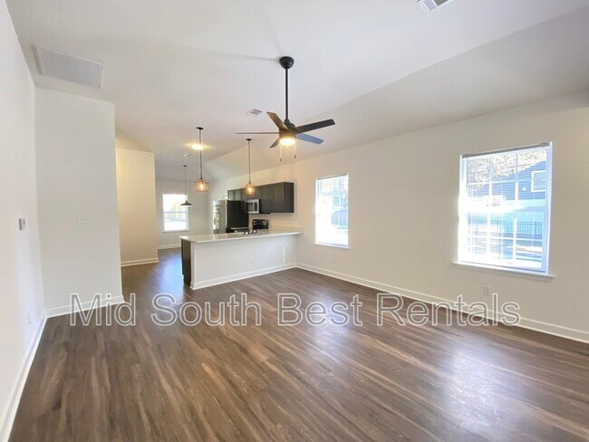 Photo - 4400 W 10th St