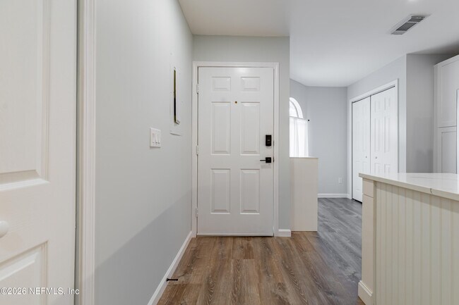 8118 Baymeadows Cir E Unidad 1
