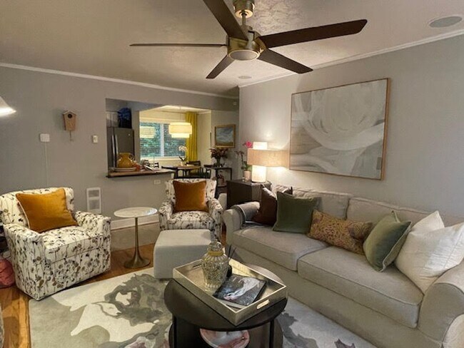 Photo - FABULOUS & SOPHISTICATED CONDO IN LO