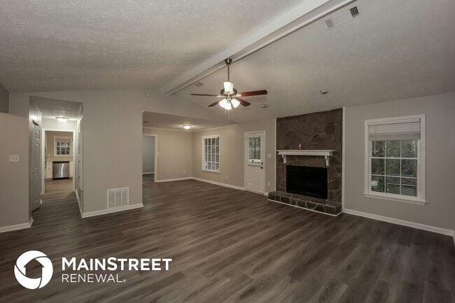 Photo - 100 Nandover Way