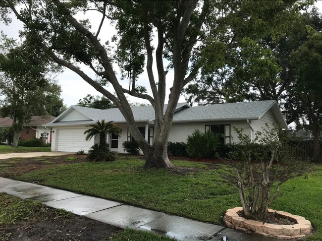 Building Photo - 1096 Willow Wood Dr Rental