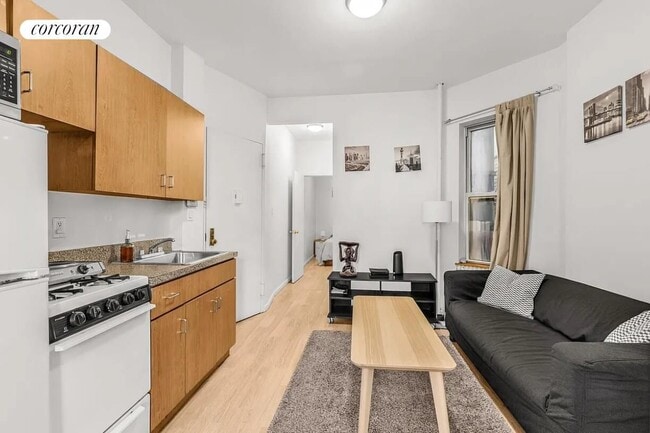 Photo - 648 9th Ave Apartamento