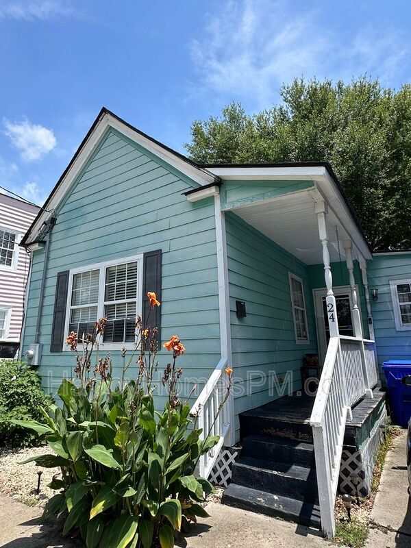 Building Photo - 24 Larnes St Rental
