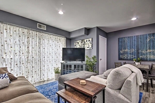 Photo - 306 Forbes St
