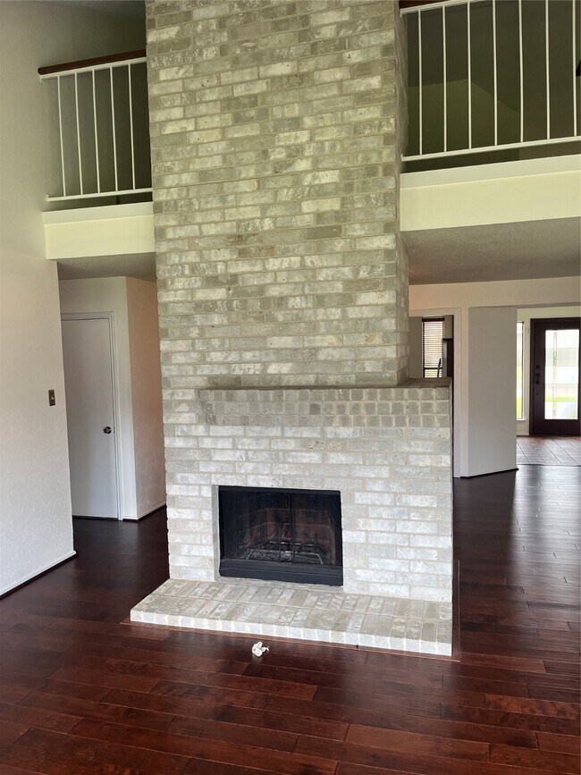 Photo - 4250 Bridledon Ln