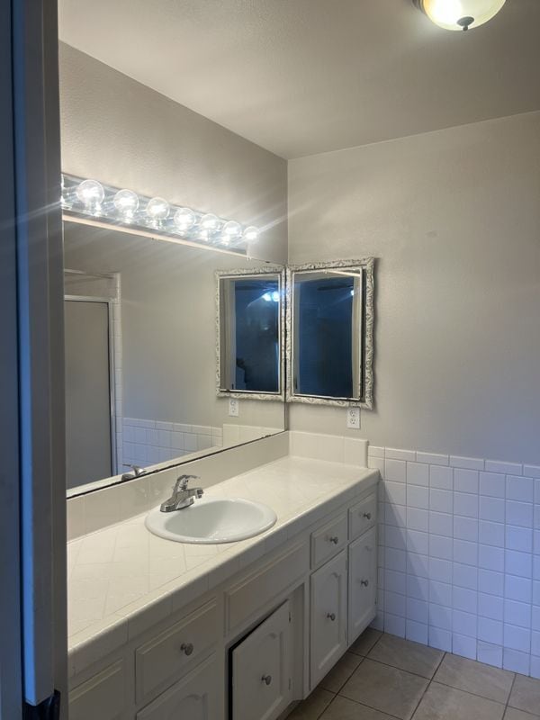 Photo - 3681 N Fruit Ave Unidad C