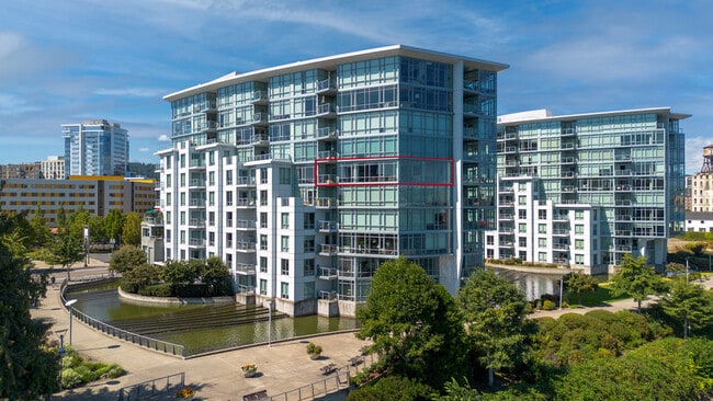 Building Photo - 1260 NW Naito Pky Unit Waterfront Pearl 602B