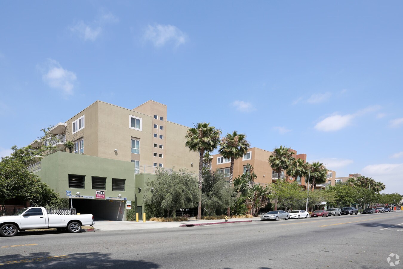 Photo - Adams Family Apartments