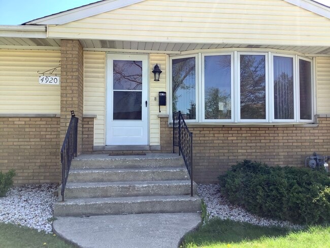 Photo - 4920 Cypress Dr