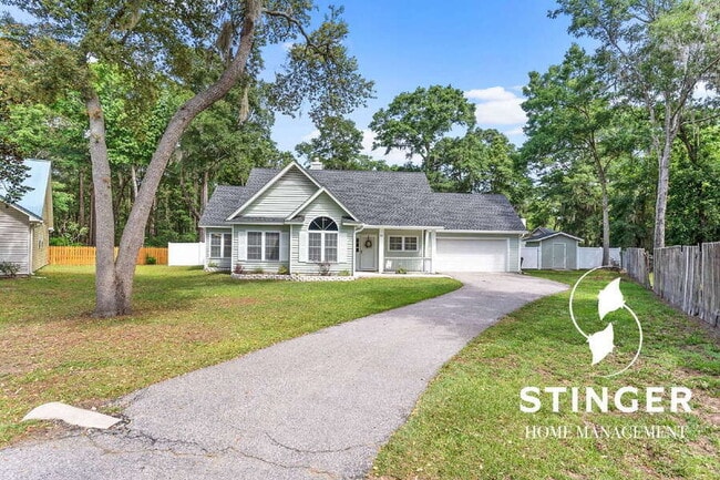 Photo - 26 Lucerne Ave