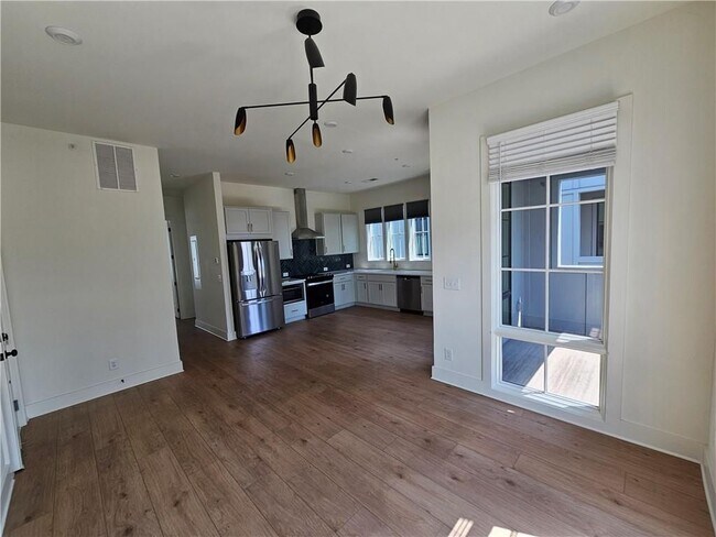 1294 Longreen Ter NW Unit 2