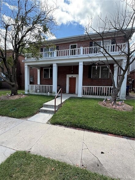 Building Photo - 825 Harrington Ave Unit 6 Rental