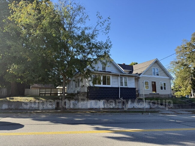 Photo - 18 N Fair Oaks Ave