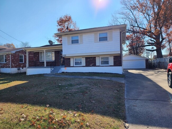 Building Photo - Beautiful 3 Bedroom 2 Bathroom Home