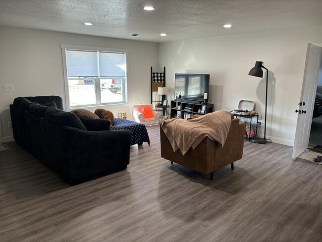 Photo - 16921 12th St