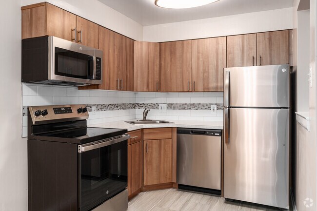 2BR, 2BA - 1,020SF - Kitchen