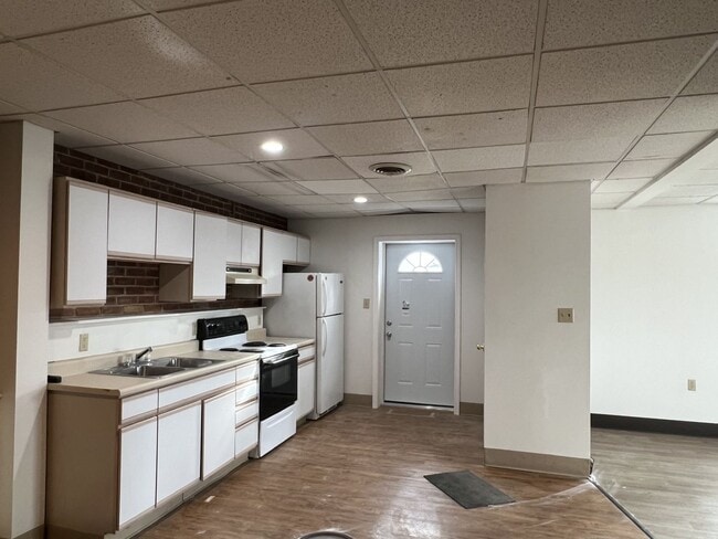 Photo - 211 N Queen St Unit 5