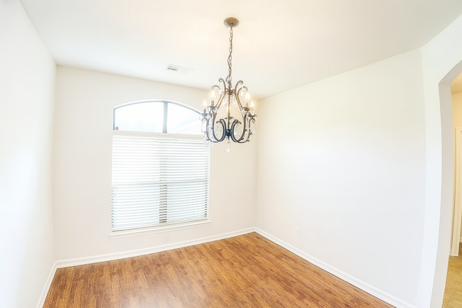 Photo - 135 Clear Springs Dr