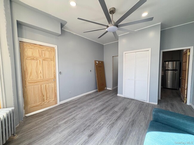 Photo - 181 Conklin Ave