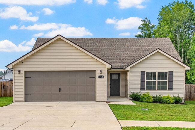 Building Photo - 710 Gleason Dr Rental
