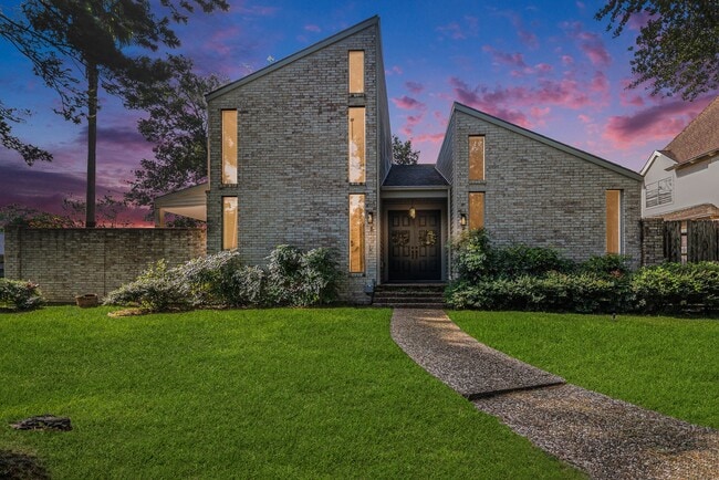 Building Photo - 4334 Lake Grove Dr