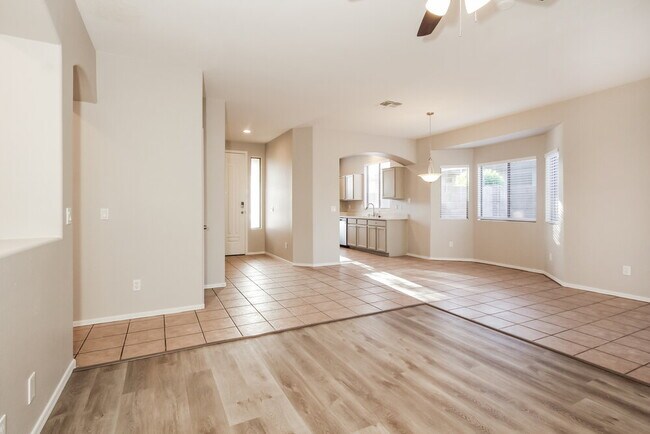 Photo - 8713 N 58th Ln