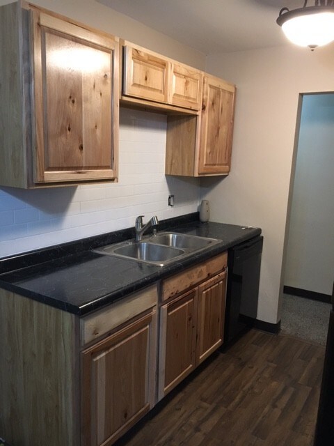 Photo - COUNTRY VIEW APARTMENTS