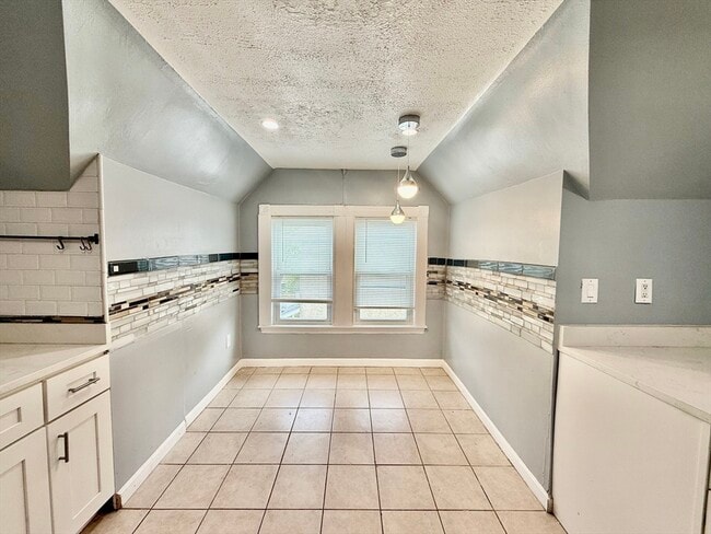 Photo - 10 Clark St Unit 3