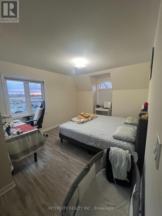 Photo - 200 Veterans Drive