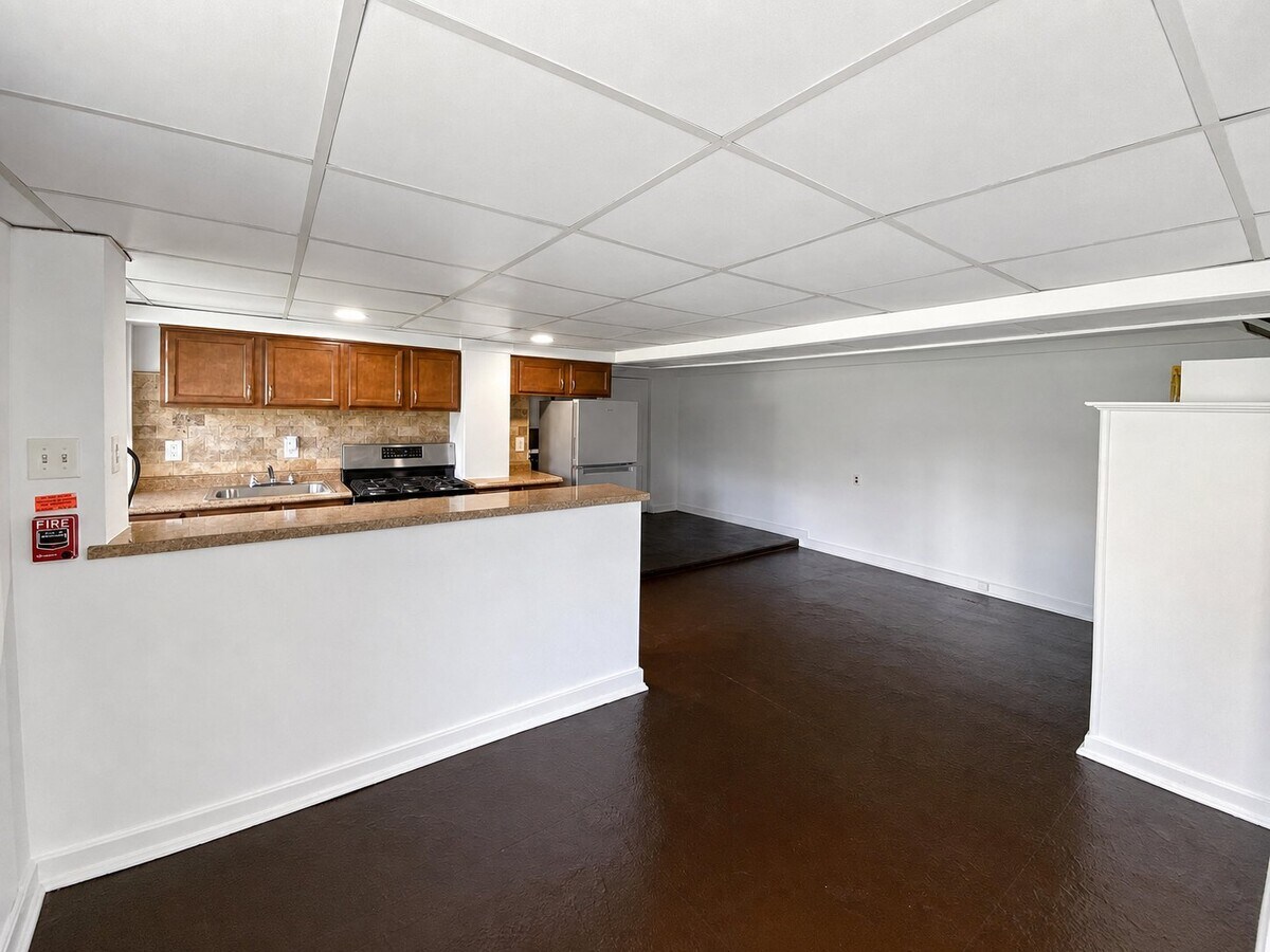 Photo - 7939 Pickering Ave Unit 1