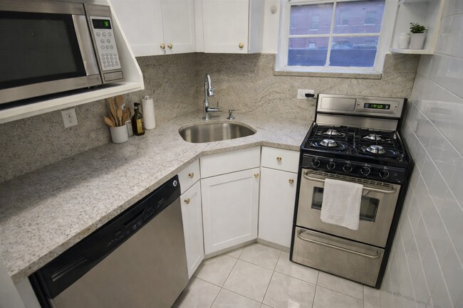 Photo - 330 E 49th St Unit 9D