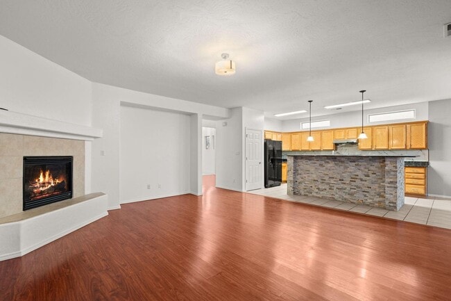 Photo - large happy 4+br home